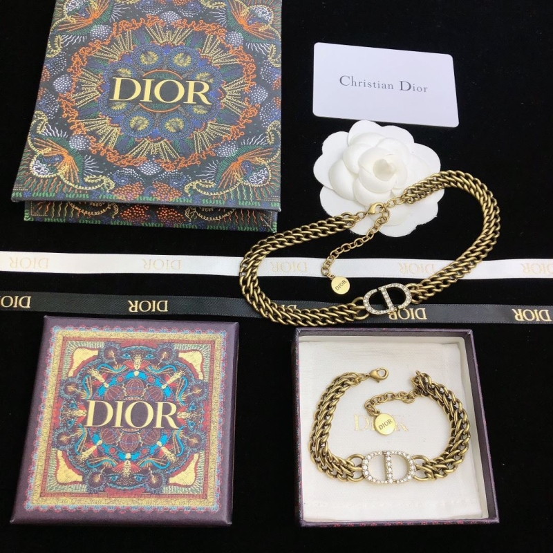 chr1st1an D10r necklaces